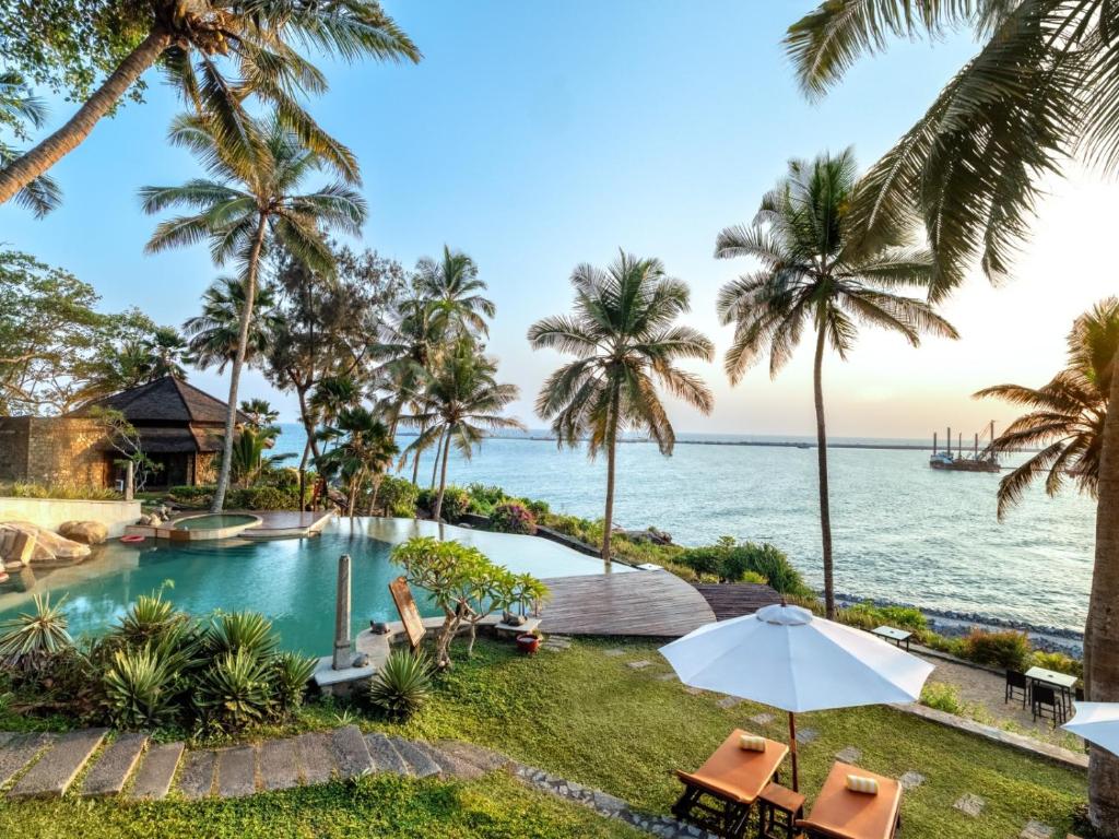 Beach & Backwater Romance