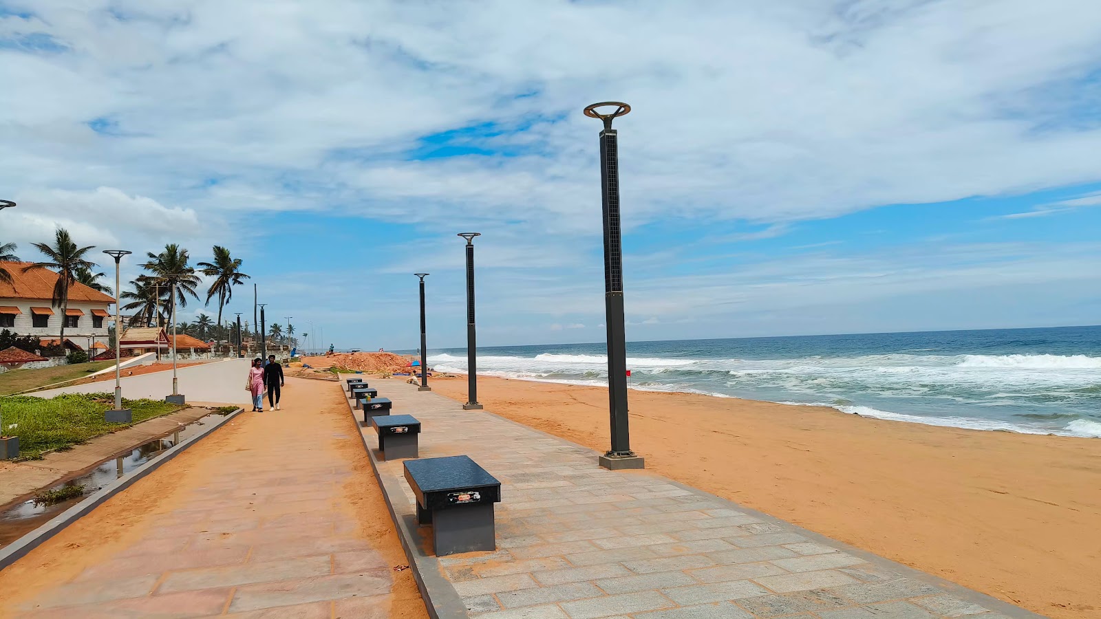 Shangumugham Beach (optional evening visit)